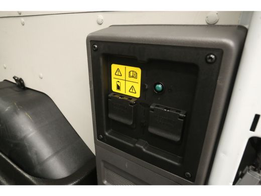 Ford E-Transit L3H2 Trend 89 kWh | 4,25 T + B-Rijbewijs | SOH 96% | Snelladen | Airco | Camera | Cruise | 3-Zits... ActivLease financial lease