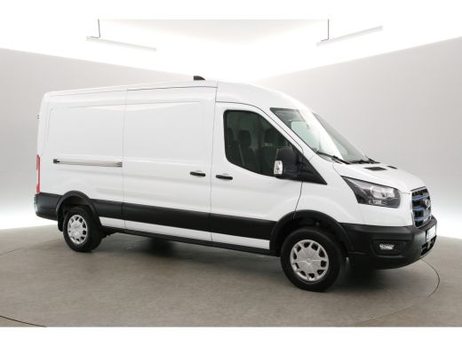 Ford E-Transit L3H2 Trend 89 kWh | 4,25 T + B-Rijbewijs | SOH 96% | Snelladen | Airco | Camera | Cruise | 3-Zits... ActivLease financial lease