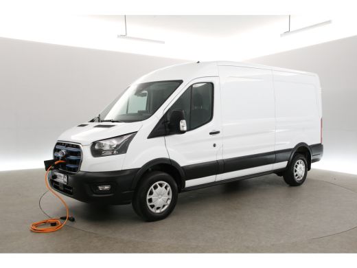 Ford E-Transit L3H2 Trend 89 kWh | 4,25 T + B-Rijbewijs | SOH 96% | Snelladen | Airco | Camera | Cruise | 3-Zits... ActivLease financial lease