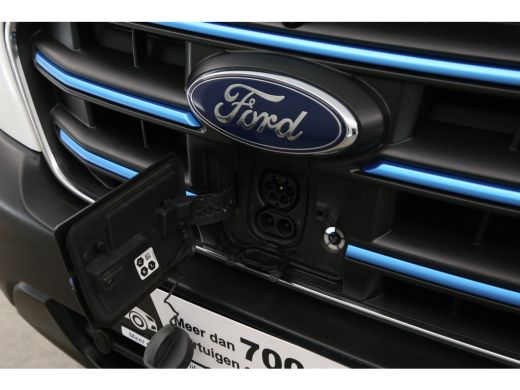 Ford E-Transit L3H2 Trend 89 kWh | 4,25 T + B-Rijbewijs | SOH 96% | Snelladen | Airco | Camera | Cruise | 3-Zits... ActivLease financial lease