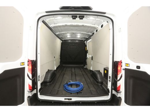 Ford E-Transit L3H2 Trend 89 kWh | 4,25 T + B-Rijbewijs | SOH 96% | Snelladen | Airco | Camera | Cruise | 3-Zits... ActivLease financial lease