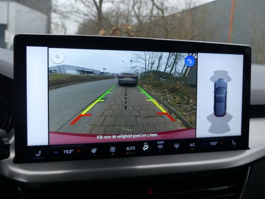 Ford Focus 1.0 EcoBoost Hybrid 125PK Titanium X | AGR-STOEL | STOEL+STUUR+VOORRUITVERWARMING | CAMERA | NAVI... ActivLease financial lease