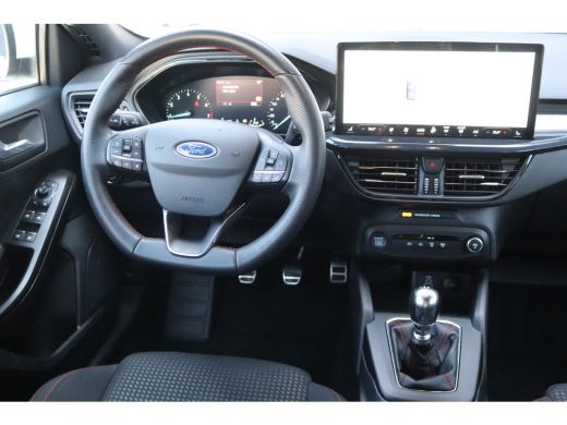 Ford Focus 125PK EcoB. Hybrid ST Line Gr.-Navi/Adapt.-cruise/Camera/Winter-pack ActivLease financial lease