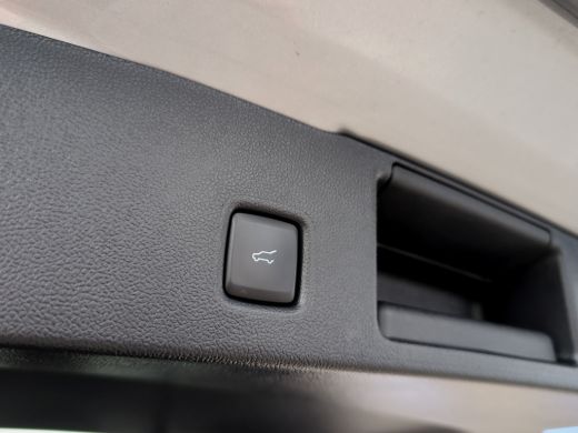 Ford Kuga 2.5 PHEV ST-Line X | Black Pack | Trekhaak | Head-Up | Pano | Adap. Cruise | Winter Pack ActivLease financial lease