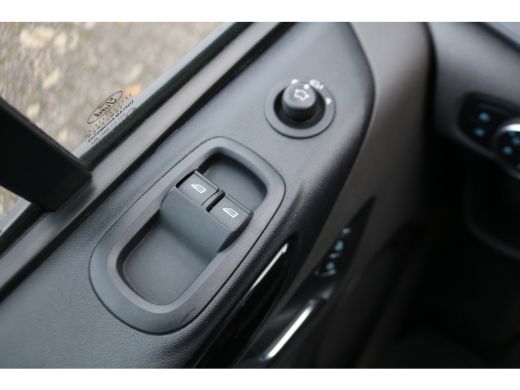 Ford Transit Custom 2.0 TDCI L2 H1 130pk Active Automaat ActivLease financial lease