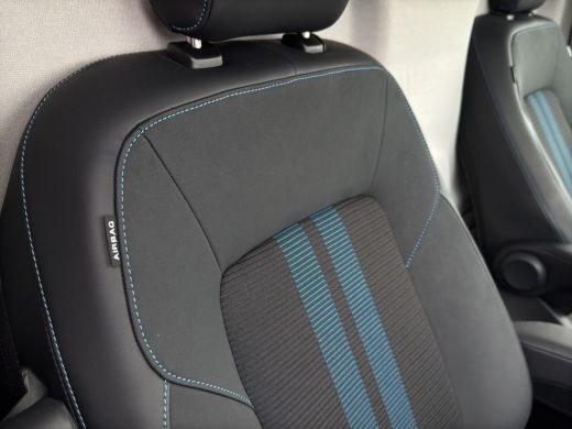 Ford Transit Custom 300 2.0 TDCI Sport Vol! | Trekhaak | 19 Inch LMV | Camera | ActivLease financial lease