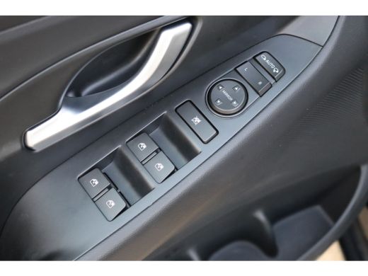 Hyundai i30 Wagon 160PK T-GDi Hybrid Automaat Comfort Navigatie/Camera/Parkeerhulp/Winter-pack ActivLease financial lease