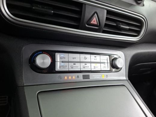 Hyundai Kona Aut. EV Comfort 64kWh | Navi | LMV | ActivLease financial lease