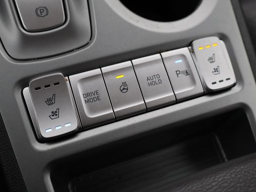 Hyundai Kona EV 64 kWh PREMIUM SKY 100% SOH + SCHUIFDAK | LEDER | STOELVENTILATIE | HEAD-UP | ADAPTIVE CRUISE ... ActivLease financial lease