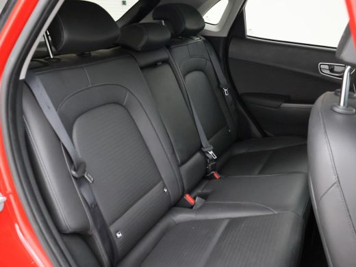 Hyundai Kona EV 64 kWh PREMIUM SKY 100% SOH + SCHUIFDAK | LEDER | STOELVENTILATIE | HEAD-UP | ADAPTIVE CRUISE ... ActivLease financial lease