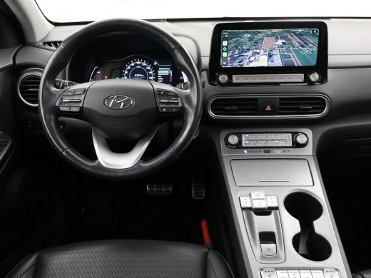 Hyundai Kona EV 64 kWh PREMIUM SKY 100% SOH + SCHUIFDAK | LEDER | STOELVENTILATIE | HEAD-UP | ADAPTIVE CRUISE ... ActivLease financial lease