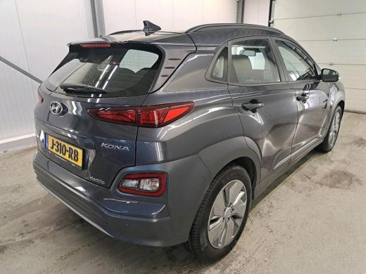 Hyundai Kona EV Comfort 64 kWh Camera/Clima/Cruise/LED/DAB/LM-Velgen ActivLease financial lease