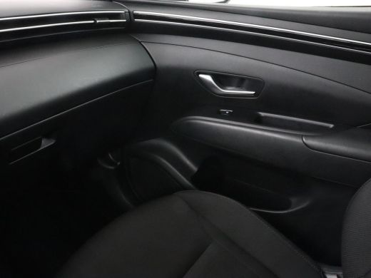 Hyundai Tucson 1.6 T-GDI PHEV Comfort 4WD | Trekhaak | Carplay | Adaptive cruise | Camera | Climate control | Na... ActivLease financial lease