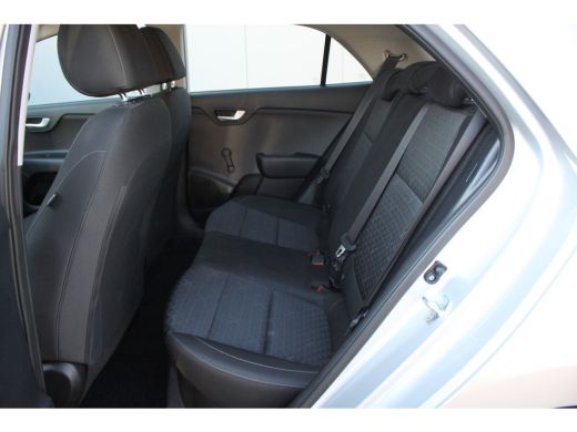 Kia Rio 1.2I 83PK ComfortLine Airco/Bluetooth/Parkeerhulp/Stoelverwarming ActivLease financial lease