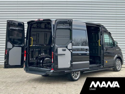 MAN TGE 3.140 L3H3 Automaat 140PK Zwart Black Lion Cruise control Carplay Camera ActivLease financial lease