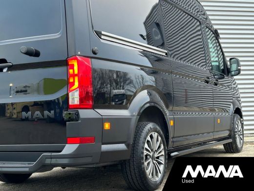 MAN TGE 3.140 L3H3 Automaat 140PK Zwart Black Lion Cruise control Carplay Camera ActivLease financial lease