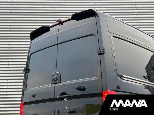 MAN TGE 3.140 L3H3 Automaat 140PK Zwart Black Lion Cruise control Carplay Camera ActivLease financial lease