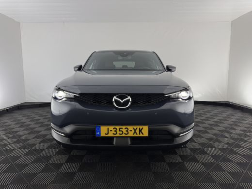 Mazda MX-30 e-SkyActiv 145 First Edition 36 kWh {SOH-92%} (INCL-BTW) Aut.*LEATHER-MICROFIBRE | FULL-LED | NAV... ActivLease financial lease