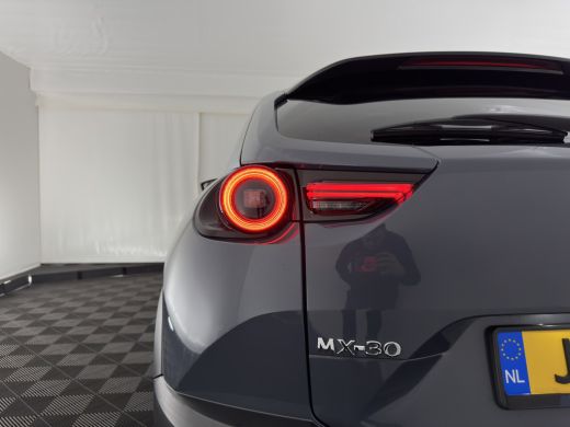 Mazda MX-30 e-SkyActiv 145 First Edition 36 kWh {SOH-92%} (INCL-BTW) Aut.*LEATHER-MICROFIBRE | FULL-LED | NAV... ActivLease financial lease