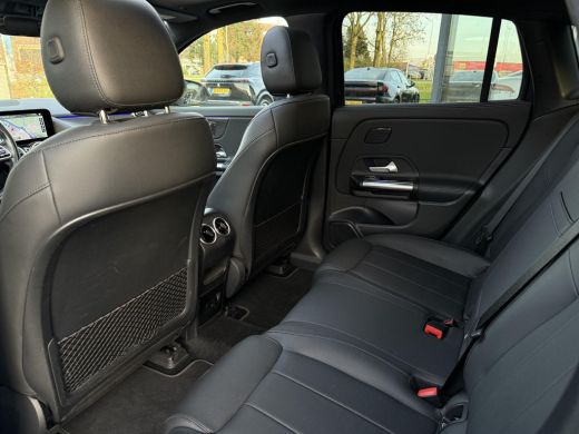 Mercedes-Benz EQA 250 Business Sol. Luxury 67 kWh | Panorama | Memory | Sfeer Verlichting | 360 Camera | ActivLease financial lease