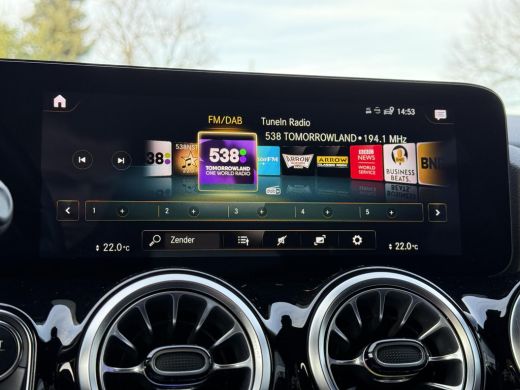 Mercedes-Benz EQA 250 Business Sol. Luxury 67 kWh | Panorama | Memory | Sfeer Verlichting | 360 Camera | ActivLease financial lease