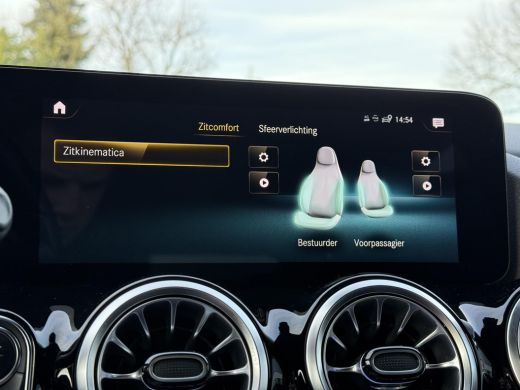 Mercedes-Benz EQA 250 Business Sol. Luxury 67 kWh | Panorama | Memory | Sfeer Verlichting | 360 Camera | ActivLease financial lease