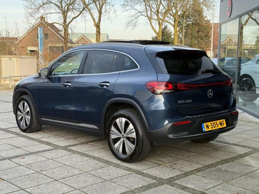 Mercedes-Benz EQA 250 Business Sol. Luxury 67 kWh | Panorama | Memory | Sfeer Verlichting | 360 Camera | ActivLease financial lease