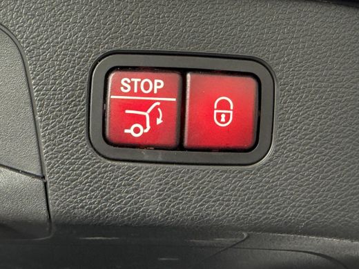 Mercedes-Benz EQC 400 4MATIC Business Sol. Luxury 80 kWh | Navi | Camera | Sfeer Verlichting | ActivLease financial lease