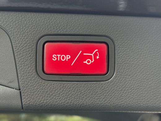 Mercedes-Benz GLC 300e 4MATIC Business Sol. | Trekhaak | Navi | Camera | ActivLease financial lease