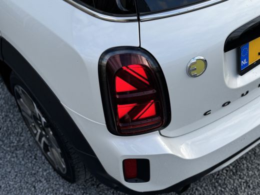 Mini Countryman Cooper SE ALL4 Plug-in Hybrid Chili 220PK | Achteruitrijcamera | Climate Control | Panoramadak | ... ActivLease financial lease