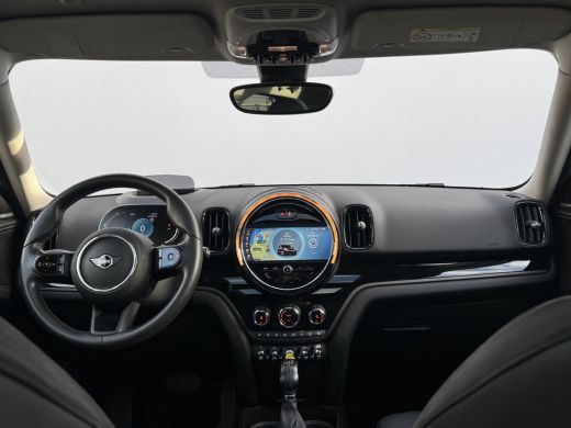 Mini Countryman Cooper SE ALL4 Plug-in Hybrid Chili 220PK | Achteruitrijcamera | Climate Control | Panoramadak | ... ActivLease financial lease