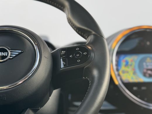 Mini Countryman Cooper SE ALL4 Plug-in Hybrid Chili 220PK | Achteruitrijcamera | Climate Control | Panoramadak | ... ActivLease financial lease