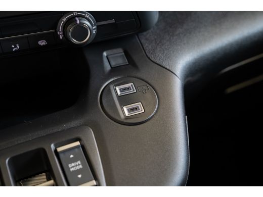 Opel Combo 1.5 BlueHDi 130PK Automaat L1 | Trekhaak | Camera | Apple Carplay & Android Auto | Parkeersensore... ActivLease financial lease