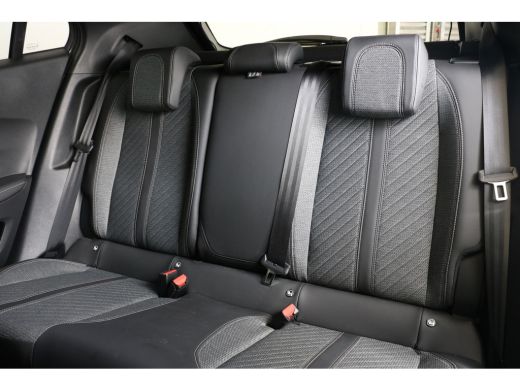 Peugeot 2008 1.2 PureTech Allure 130PK EAT8 | Navi | Clima | Adaptive Cruise | Camera V+A | Parkeersensoren V+... ActivLease financial lease