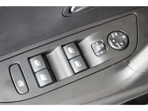 Peugeot 2008 1.2 PureTech Allure 130PK EAT8 | Navi | Clima | Adaptive Cruise | Camera V+A | Parkeersensoren V+... ActivLease financial lease