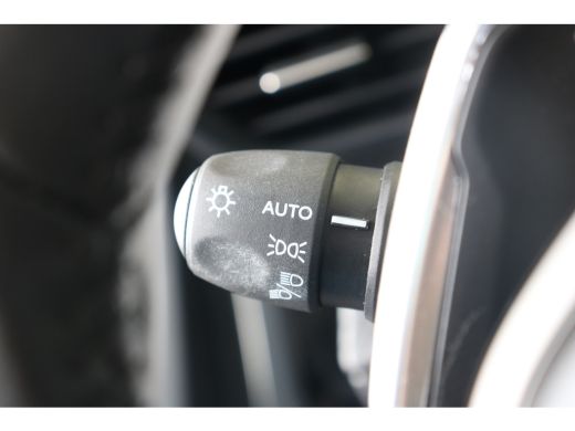 Peugeot 2008 1.2 PureTech Allure 130PK EAT8 | Navi | Clima | Adaptive Cruise | Camera V+A | Parkeersensoren V+... ActivLease financial lease