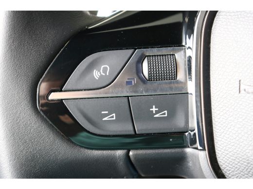 Peugeot 2008 1.2 PureTech Allure 130PK EAT8 | Navi | Clima | Adaptive Cruise | Camera V+A | Parkeersensoren V+... ActivLease financial lease