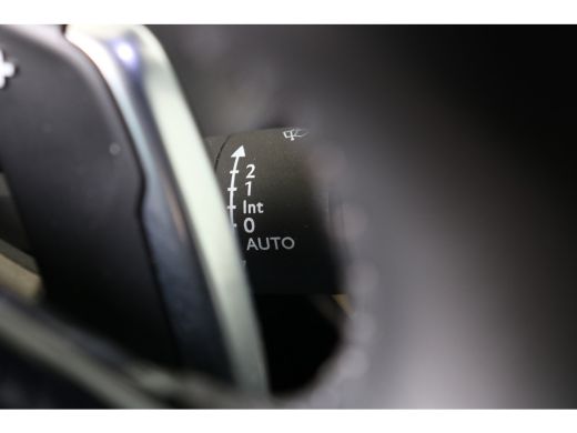 Peugeot 2008 1.2 PureTech Allure 130PK EAT8 | Navi | Clima | Adaptive Cruise | Camera V+A | Parkeersensoren V+... ActivLease financial lease