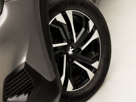 Peugeot 2008 1.2 PureTech Allure Sport Automaat (APPLE CARPLAY, GROOT NAVI, LEDER, ZWART HEMEL, 360 CAMERA, SP... ActivLease financial lease