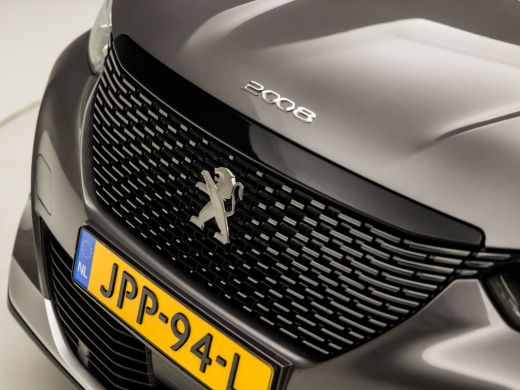 Peugeot 2008 1.2 PureTech Allure Sport Automaat (APPLE CARPLAY, GROOT NAVI, LEDER, ZWART HEMEL, 360 CAMERA, SP... ActivLease financial lease
