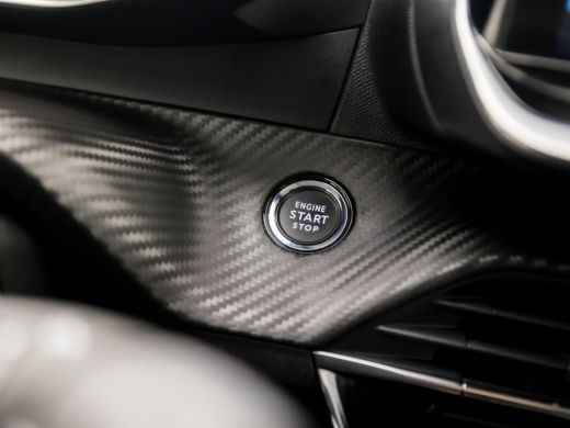 Peugeot 2008 1.2 PureTech Allure Sport (VIRTUAL COCKPIT, APPLE CARPLAY, GROOT NAVI, LEDER, 360 CAMERA, SPORTST... ActivLease financial lease