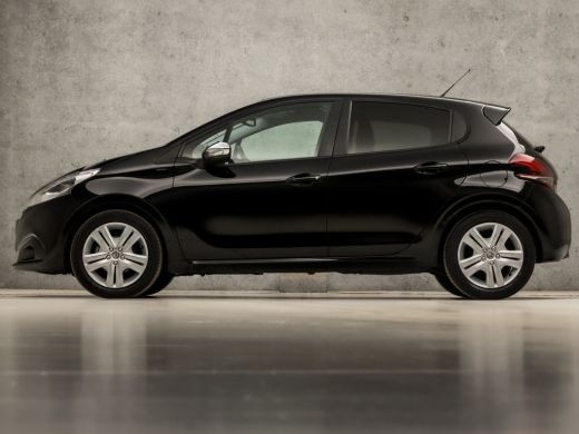 Peugeot 208 1.2 PureTech Sport (APPLE CARPLAY, NAVIGATIE, GETINT GLAS, SPORTSTOELEN, CRUISE, PARKEERSENSOREN,... ActivLease financial lease