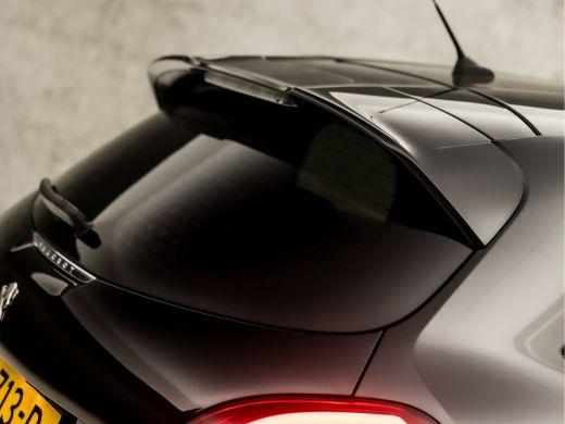 Peugeot 208 1.2 PureTech Sport (APPLE CARPLAY, NAVIGATIE, GETINT GLAS, SPORTSTOELEN, CRUISE, PARKEERSENSOREN,... ActivLease financial lease