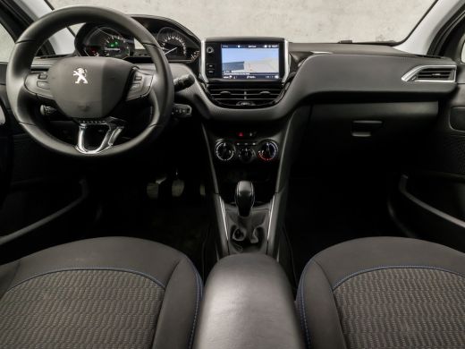 Peugeot 208 1.2 PureTech Sport (APPLE CARPLAY, NAVIGATIE, GETINT GLAS, SPORTSTOELEN, CRUISE, PARKEERSENSOREN,... ActivLease financial lease