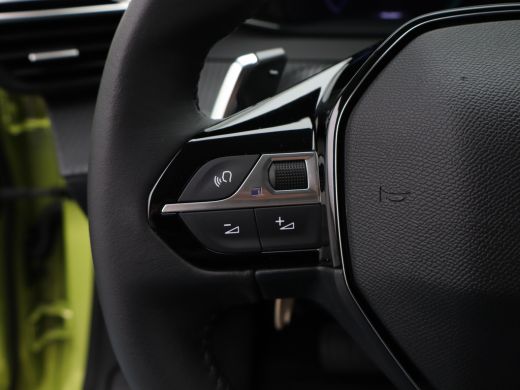 Peugeot 208 Hybrid 100 e-DCS6 Allure | Apple Carplay/Android Auto|telefoonintegratie premium | Armsteun voor ... ActivLease financial lease