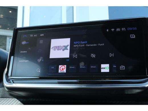 Peugeot 208 Hybrid 100 e-DCS6 Allure | Cruise Control | Camera | Carplay | Climate Control | ActivLease financial lease