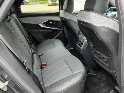 Peugeot 3008 1.2 Hybrid 136PK GT Automaat | Stoel + Stuurverwarming | Camera | Elektrische Achterklep | Apple ... ActivLease financial lease