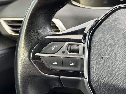 Peugeot 5008 1.2 Turbo Premium 7persoons/Navigatie/Clima/Trekhaak/Keyless entry/DB riem vervangen ActivLease financial lease