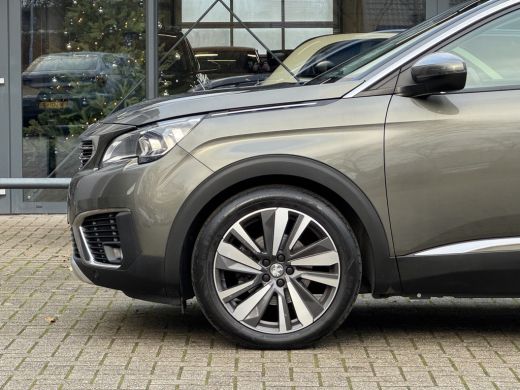 Peugeot 5008 1.2 Turbo Premium 7persoons/Navigatie/Clima/Trekhaak/Keyless entry/DB riem vervangen ActivLease financial lease
