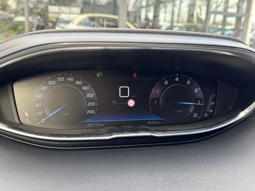 Peugeot 5008 1.2 Turbo Premium 7persoons/Navigatie/Clima/Trekhaak/Keyless entry/DB riem vervangen ActivLease financial lease